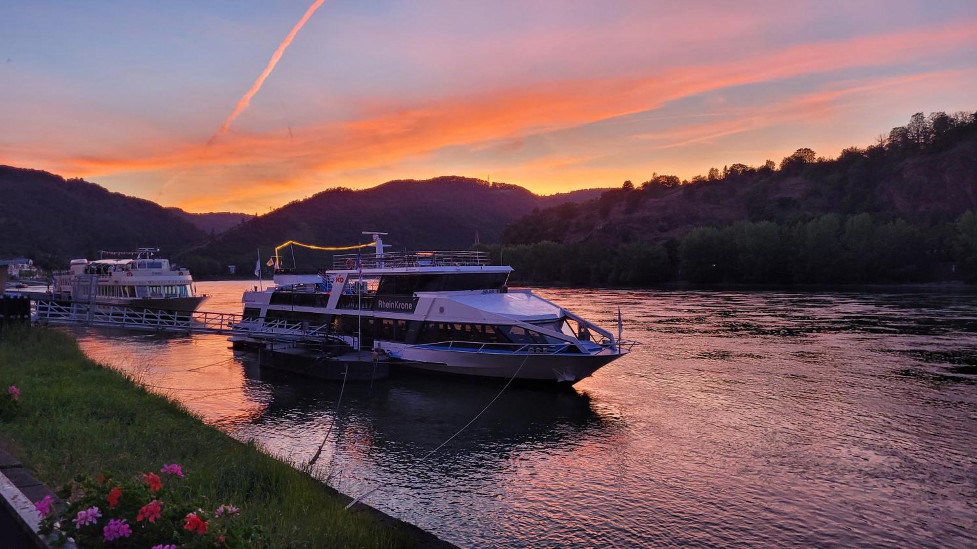 Urlaub Am Rhein, Ferienwohnung Mit Garten Boppard Bagian luar foto